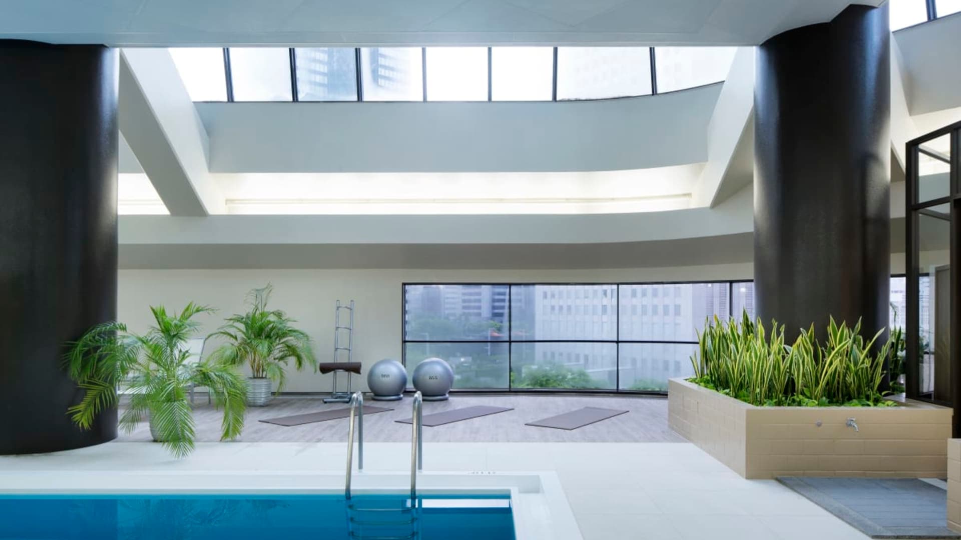 Hilton Tokyo Bay - Renovation in Tokyo