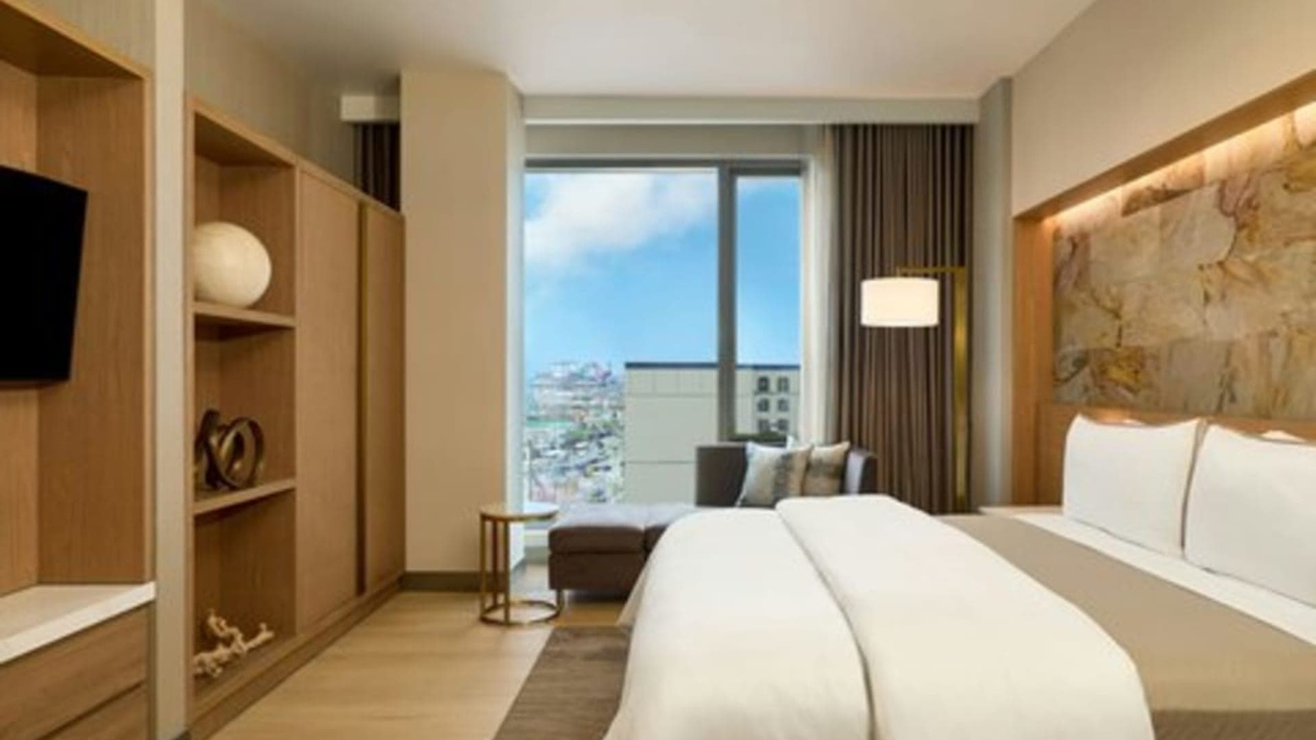 Westin Flushing LaGuardia Airport in Queens