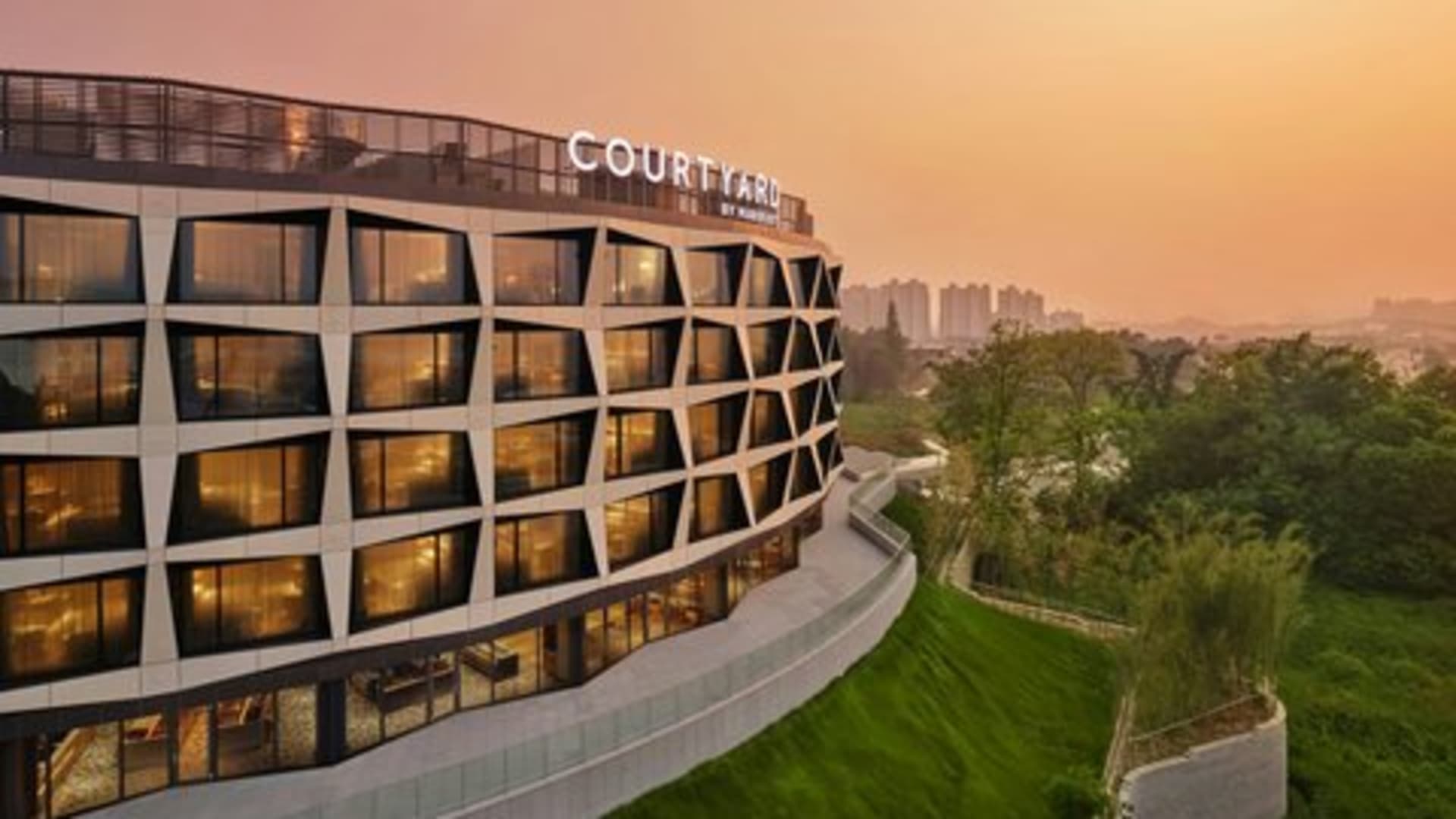 Courtyard by Marriott Pyeongtaek Azalea Park in Pyeongtaek