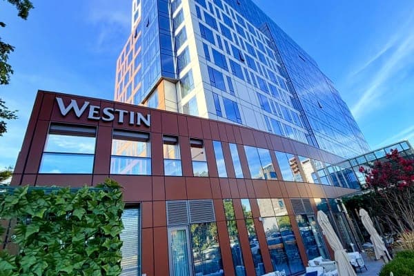 Westin Flushing LaGuardia Airport in Queens