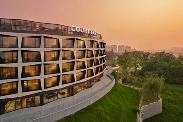Courtyard by Marriott Pyeongtaek Azalea Park in Pyeongtaek