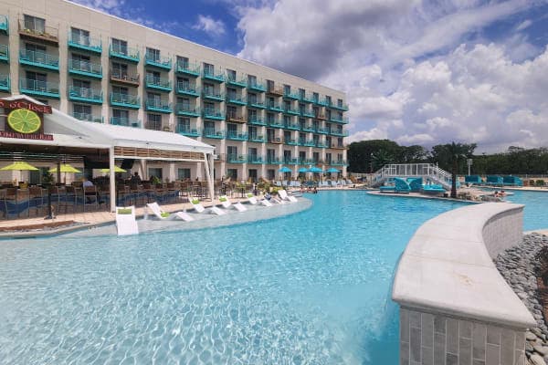 Margaritaville Hotel Kansas City in Kansas City